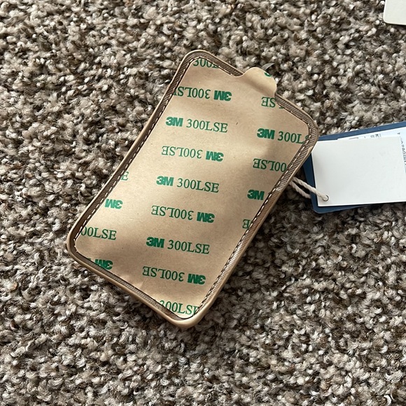 Universal Thread - Picture 2 of 2